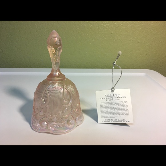 SOLD Beautiful Retro Fenton Pink Opalescent Glass Dinner Bell - Picture 4 of 12